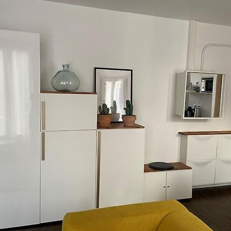 Comme A La Maison-Porte De Paris Appartement Pantin Buitenkant foto