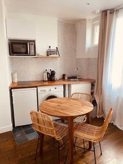 Comme A La Maison-Porte De Paris Appartement Pantin Buitenkant foto